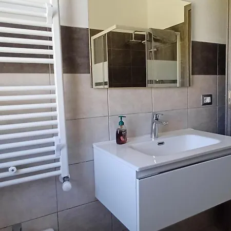 Nuovo Ampia Veranda Free Wi-fi Apartment *